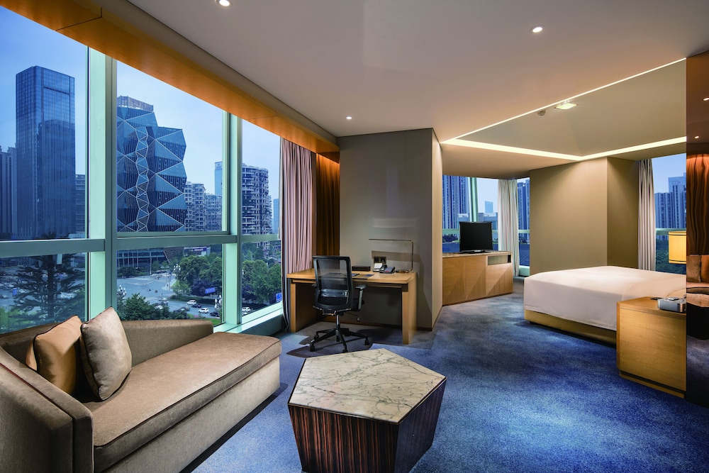 Suite, 1 King Bed (Ambassador)