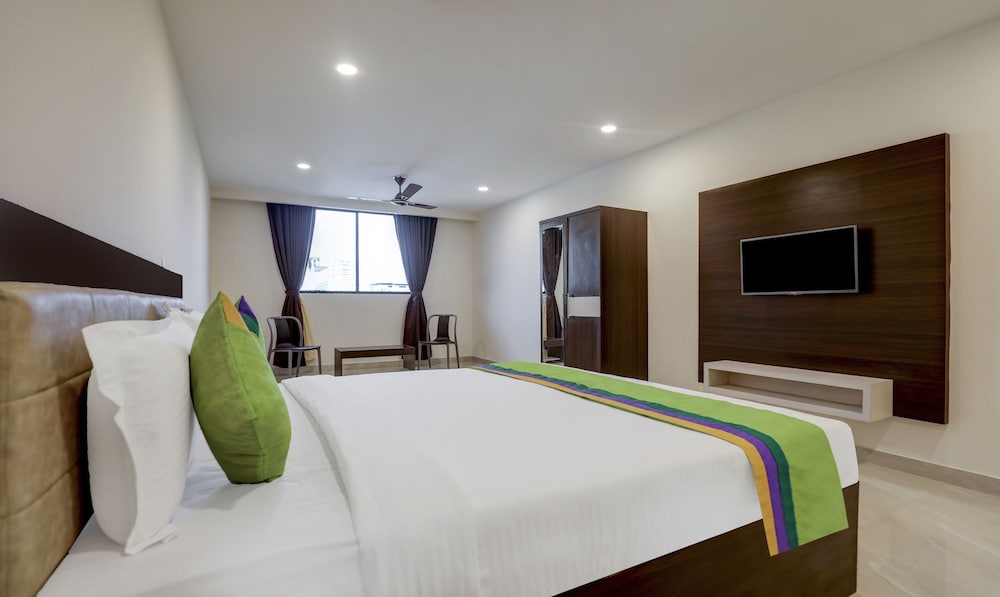 Deluxe Room - Photo 5