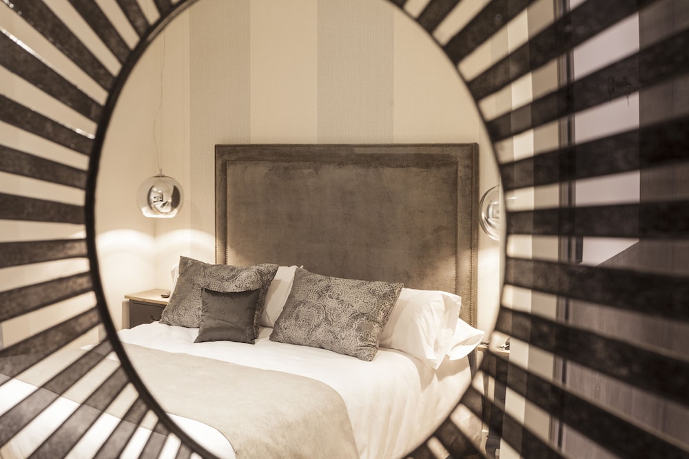Standard Double Room (Interior Patio View) photo 3