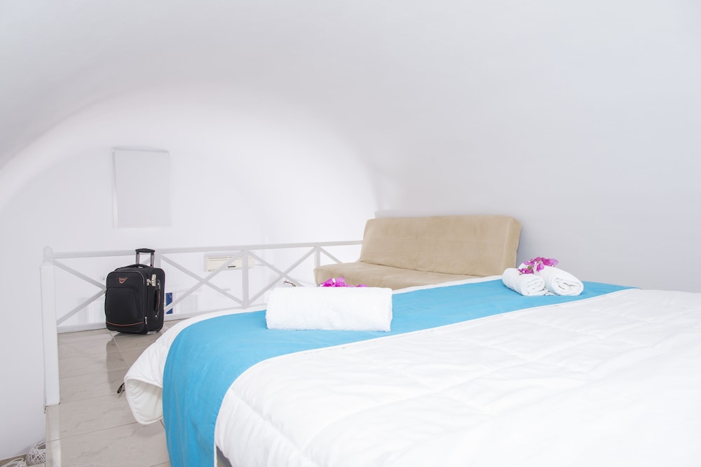 Family Duplex, 2 Bedrooms, Pool View - Photo 8