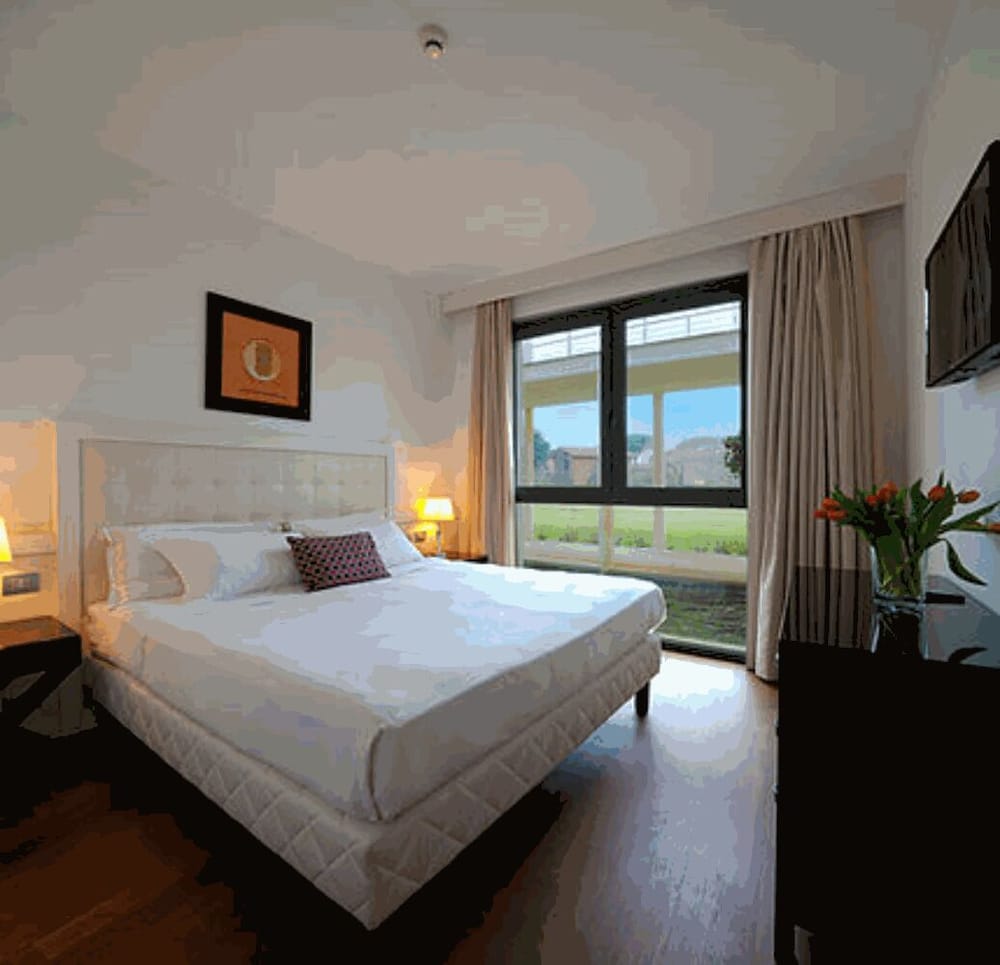 Family Room - Photo 8
