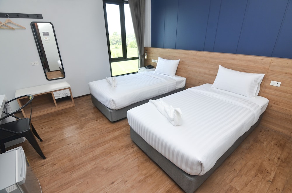 Deluxe Twin Room, 2 Twin Beds, Non Smoking - Photo 1
