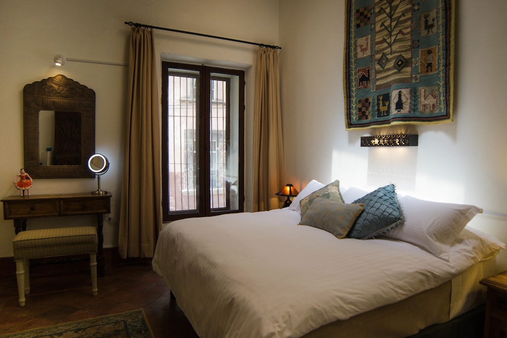 King Suite 1 Bedroom, Kitchenette, Courtyard