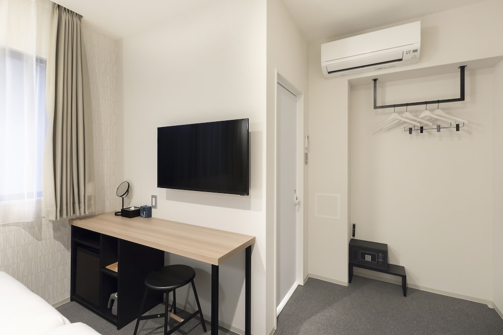 Twin Room with Extra bed - Photo 4