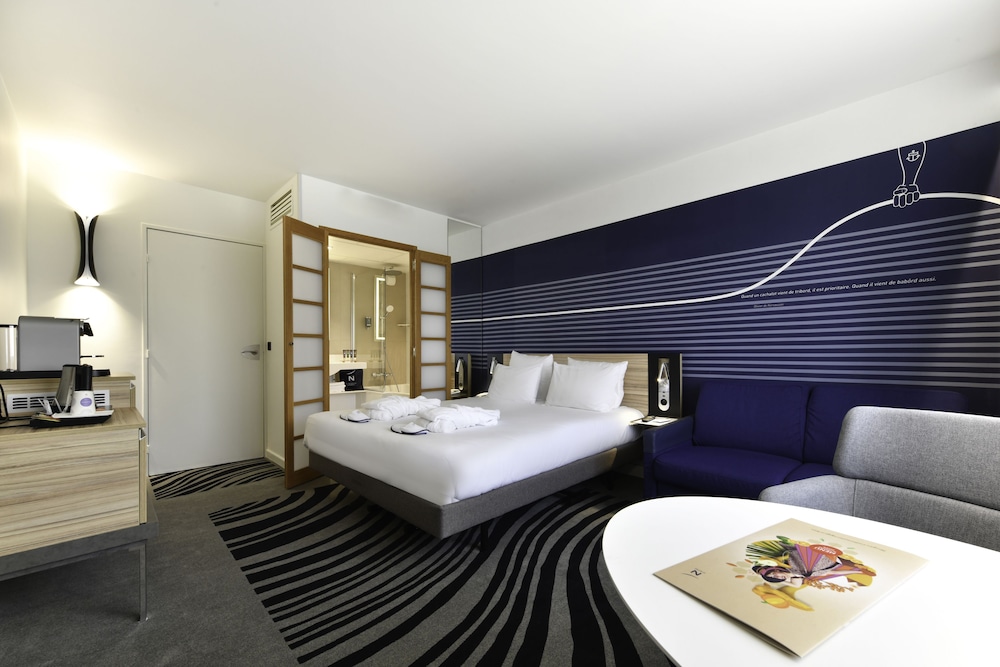 Executive Room, 1 Double Bed with Sofa bed - Photo 2