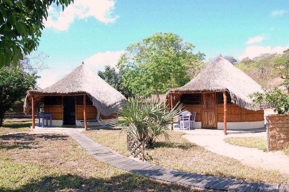 Family Bungalow, 1 Bedroom, Garden View photo 3