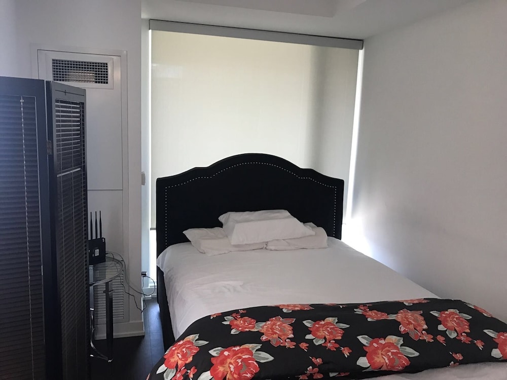 Luxury Condo, 1 Bedroom, Accessible, City View