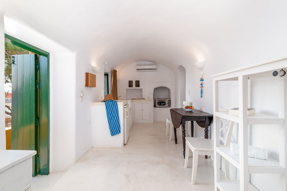 Apartment (THOLOS) photo 2