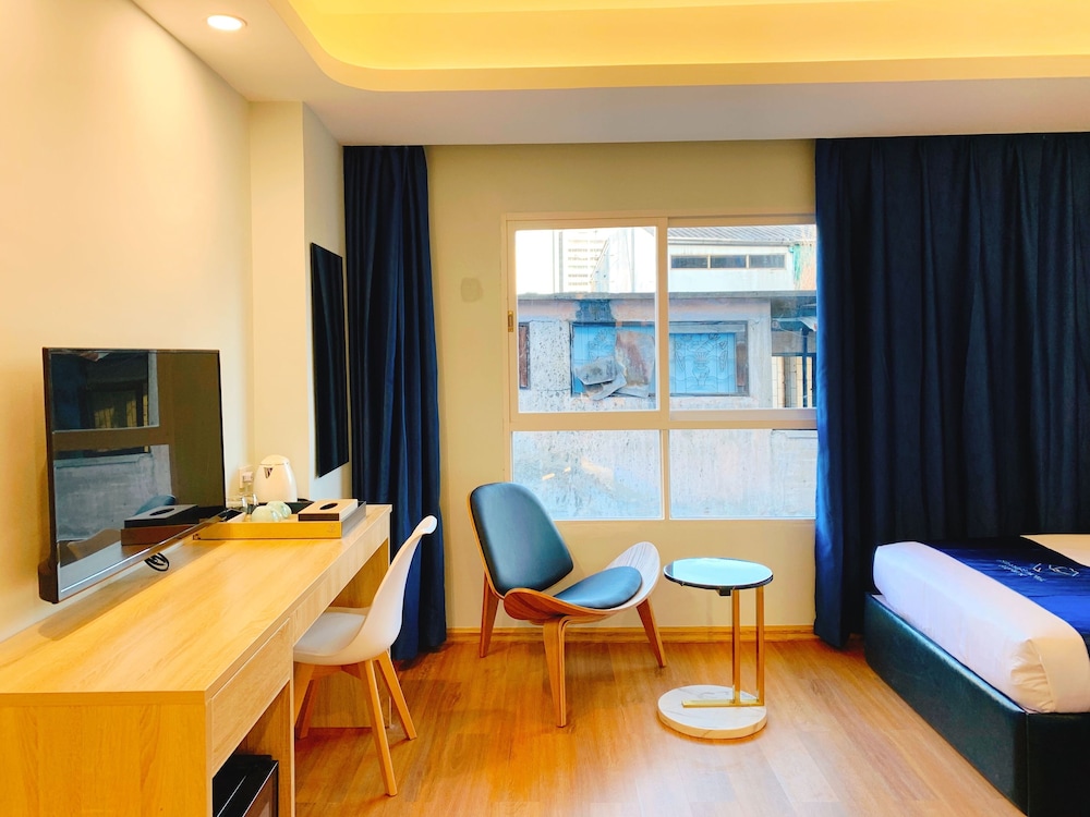 Deluxe Twin Room photo 3