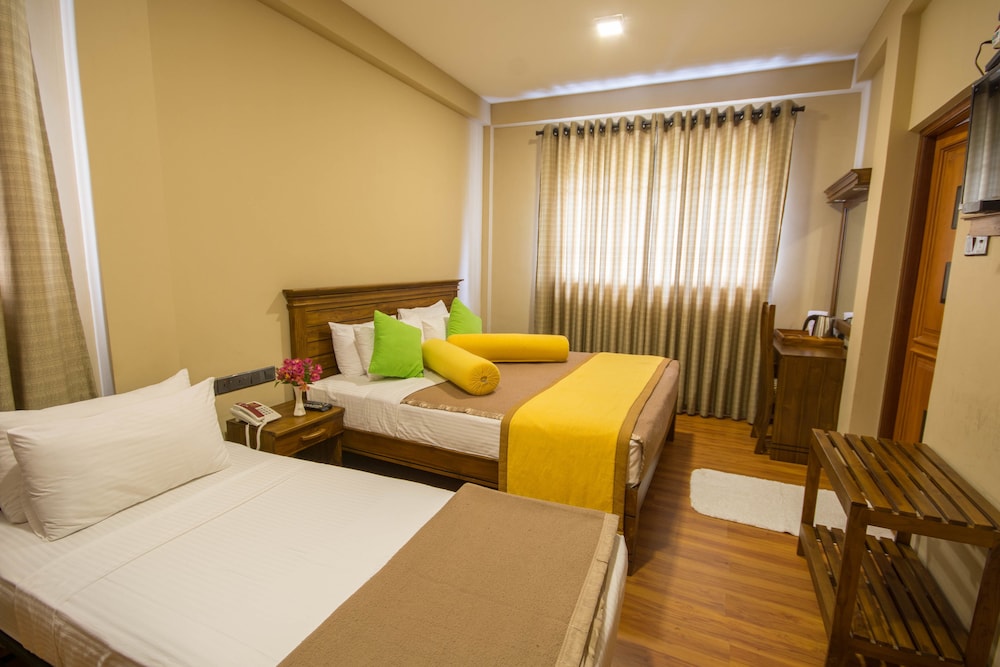 Standard Triple Room, Multiple Beds photo 2