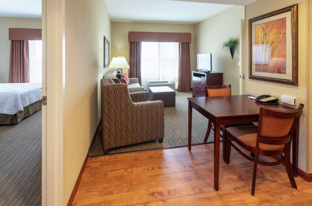 Suite, Accessible, Non Smoking - Photo 1