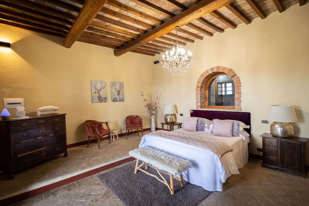 Deluxe Double Room, 1 Queen Bed photo 3