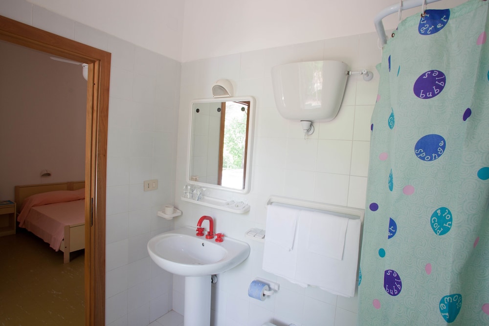 Double or Twin Room photo 3