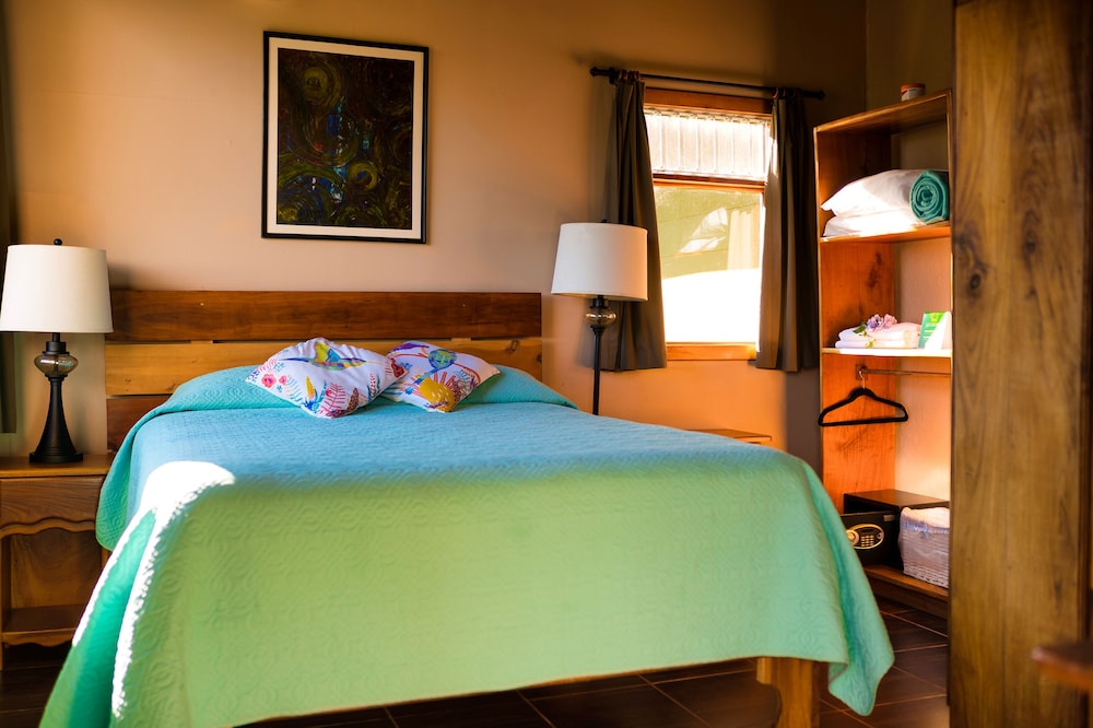 Standard Room, 1 Queen Bed, Mountain View, Tower