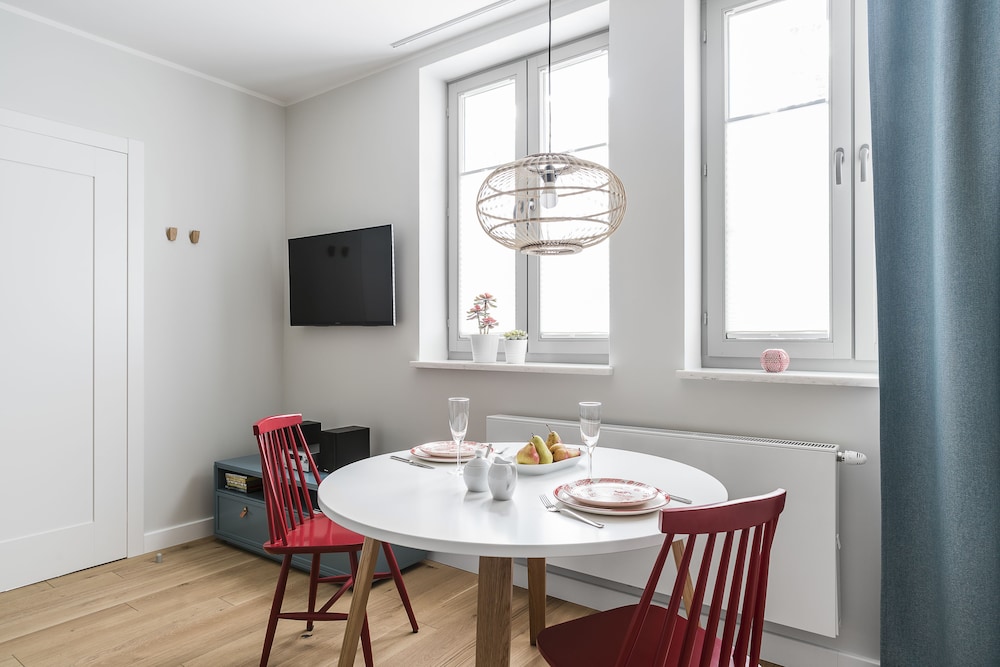 Studio Apartment (Porto - 7  Czyzewskiego Street) photo 2