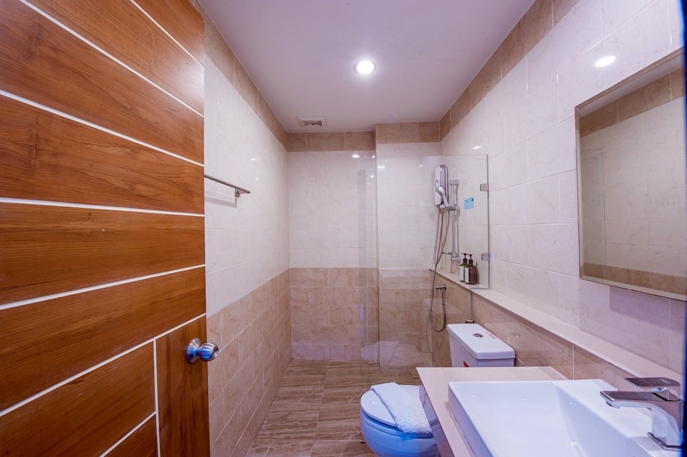 Corner Residence-Side Deluxe Double Bed - Photo 11