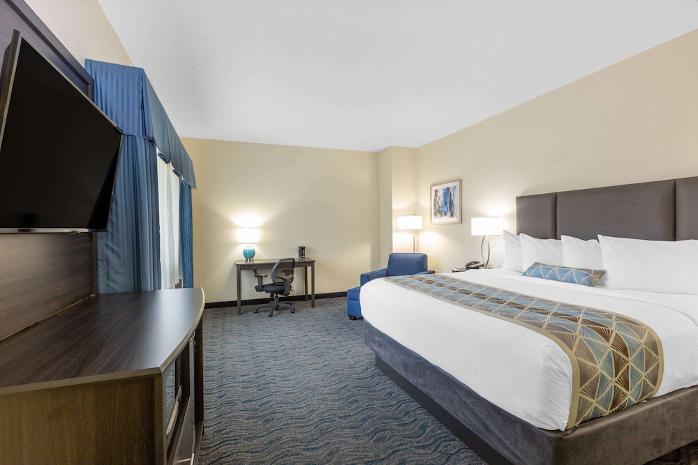 Superior Suite, 2 Queen Beds, Non Smoking - Photo 2