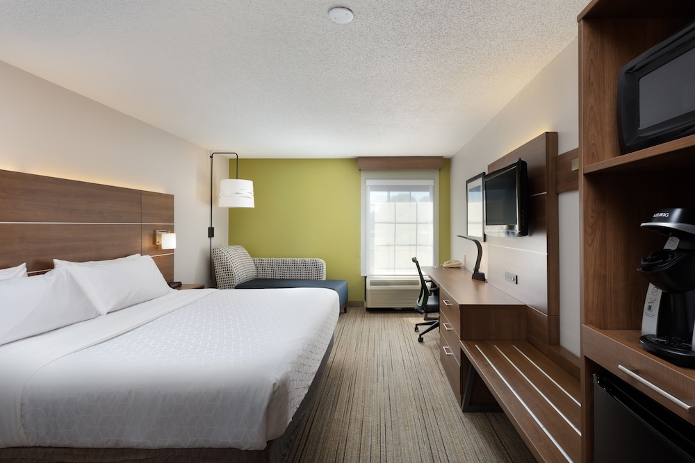 Standard Room, 1 King Bed, Accessible (Comm, Accessible Tub) - Photo 7