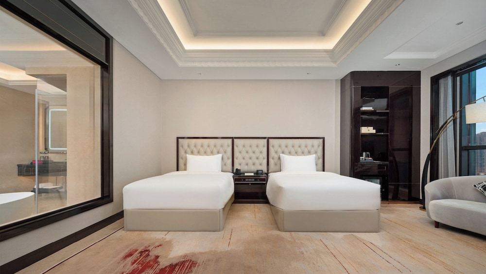 Crown Deluxe Executive Twin Room