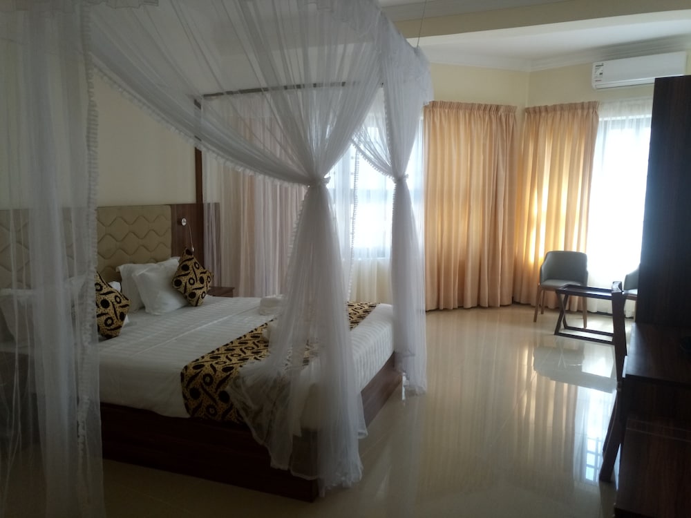 Superior Studio Suite, Kitchenette photo 3