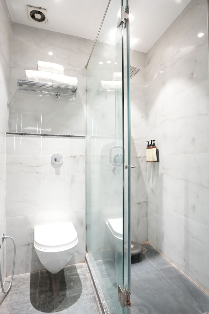 Golden Family City View Suite - Photo 2