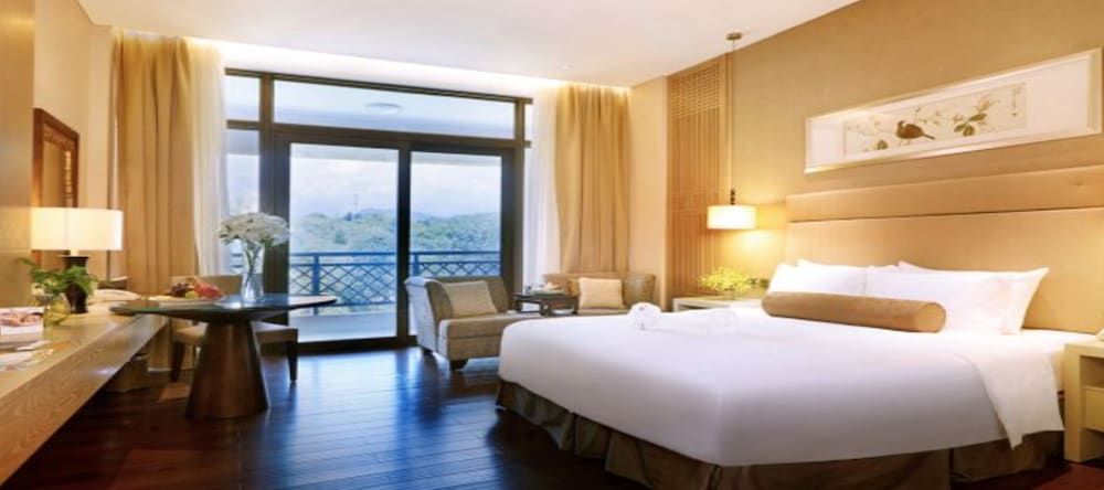 Deluxe Double Room, Lakeside photo 2