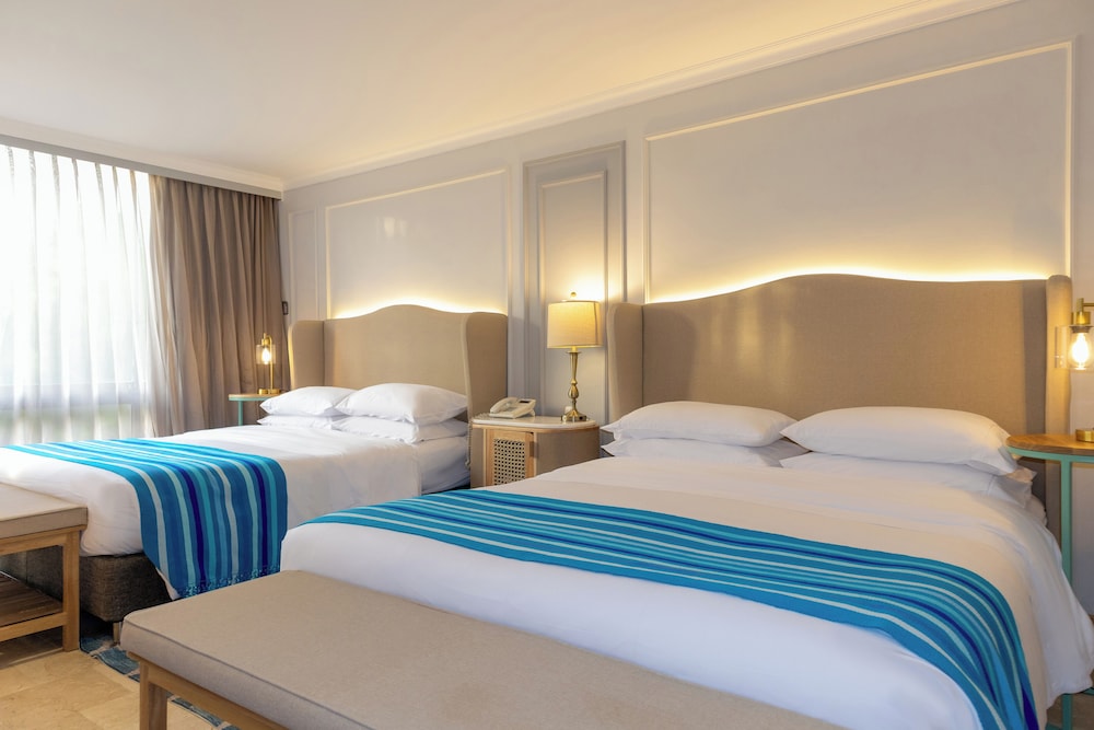 Premium Room, 2 Queen Beds, Non Smoking (City or Garden View) - Photo 13