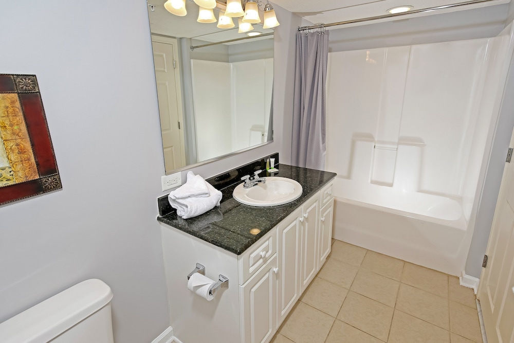 Yacht Club 4 Bedroom photo 2