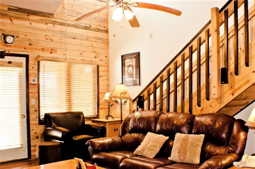 Loft (No Air Conditioning) - Photo 1