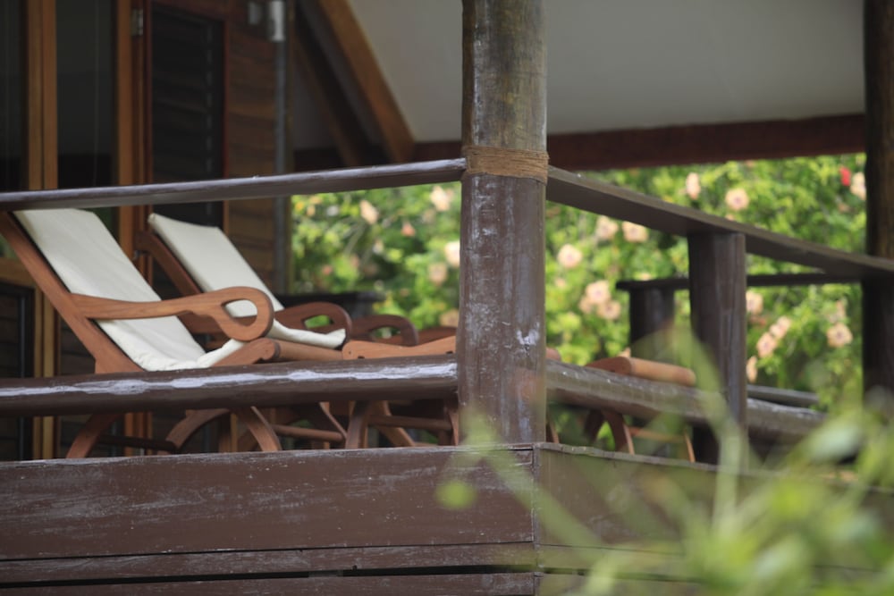 Deluxe Executive Beachfront Bure photo 3