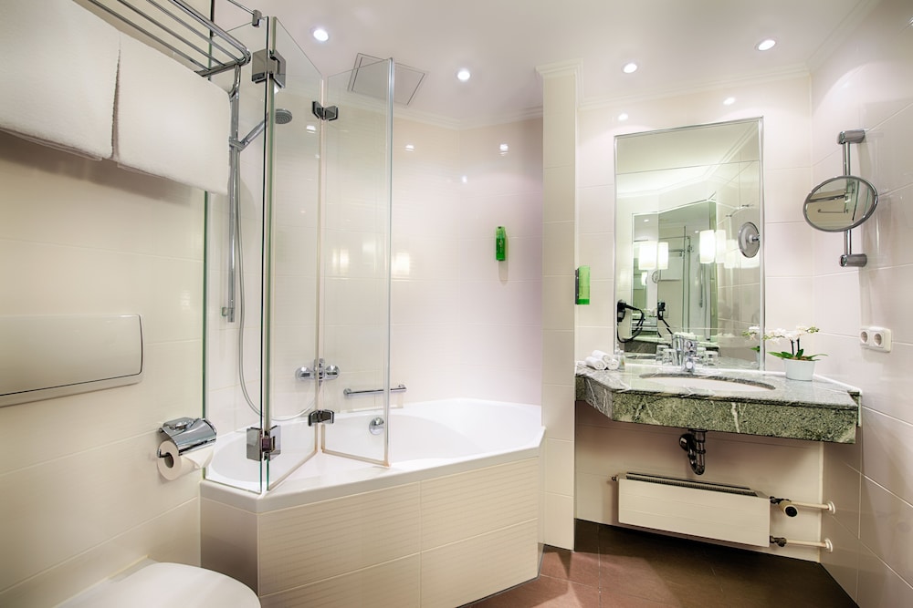 Deluxe Double Room, Accessible - Photo 5