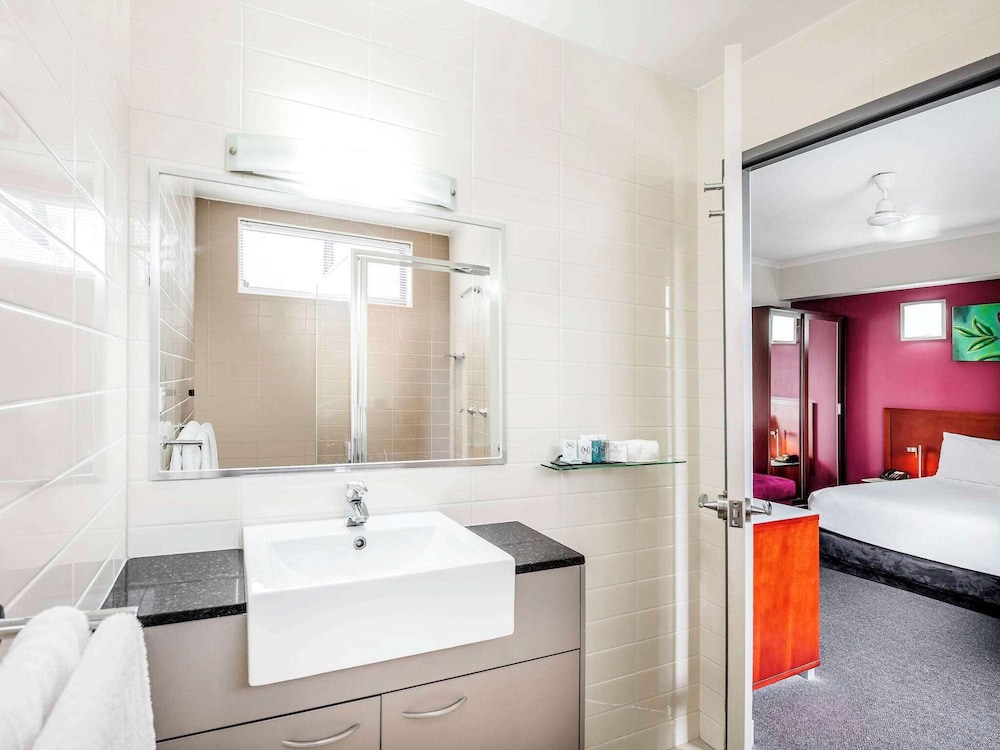 Twin Room, 2 Queen Beds, Pool View - Photo 3