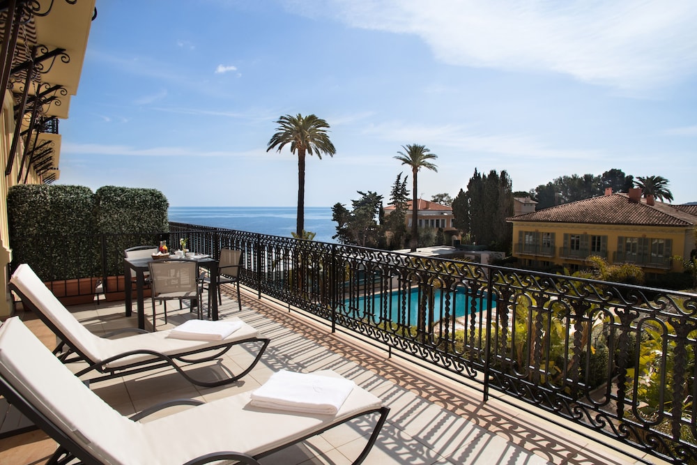 Suite, 1 Bedroom (Sea and Garden) Suite, 1 Bedroom (Sea and Garden)