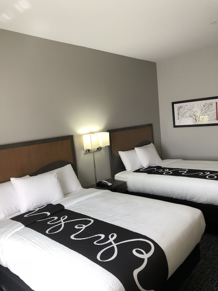 Room, 2 Queen Beds, Non Smoking photo 2