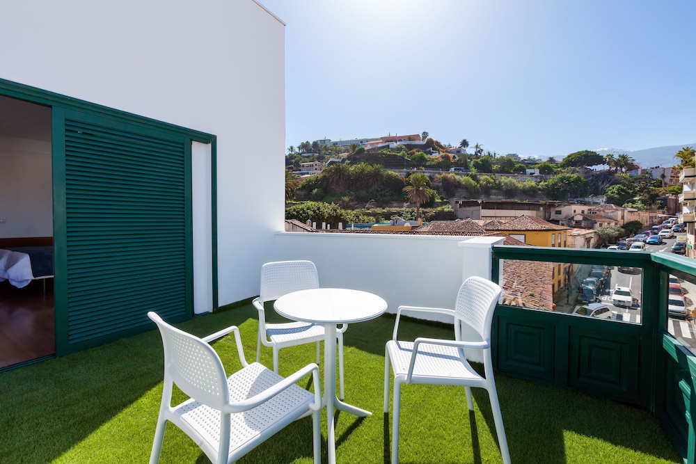 Habitación, terraza photo 2