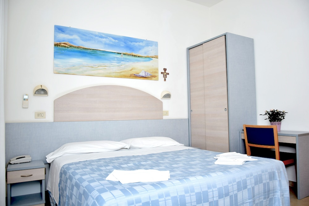 Classic Double or Twin Room - Photo 1