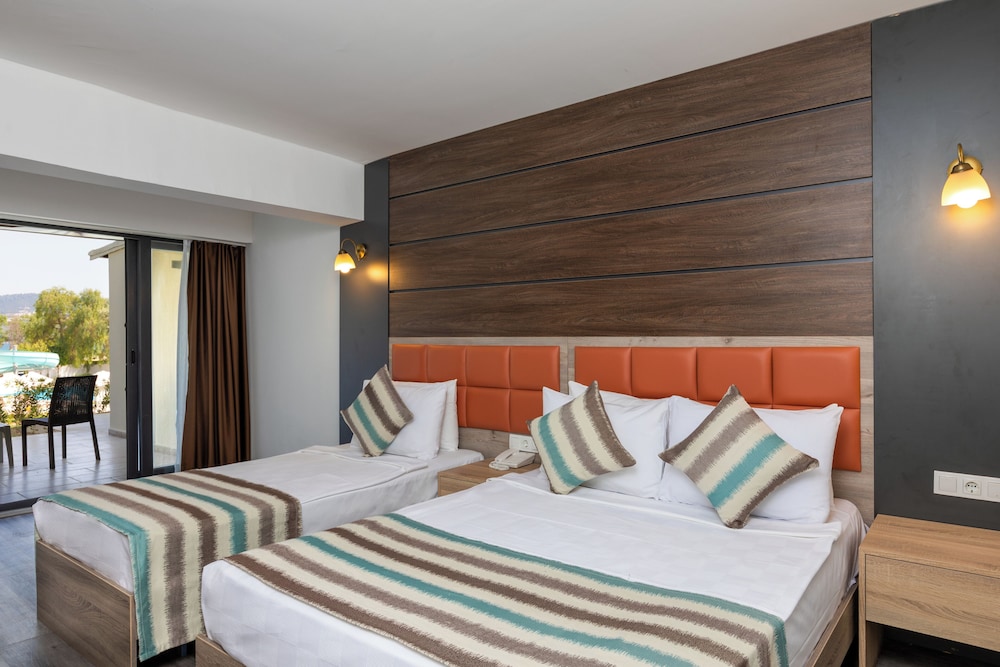 Standard Room photo 2