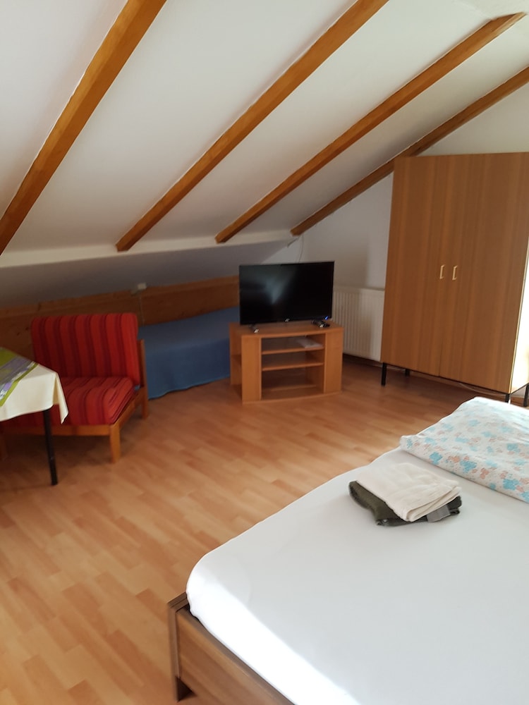 Single Room photo 2
