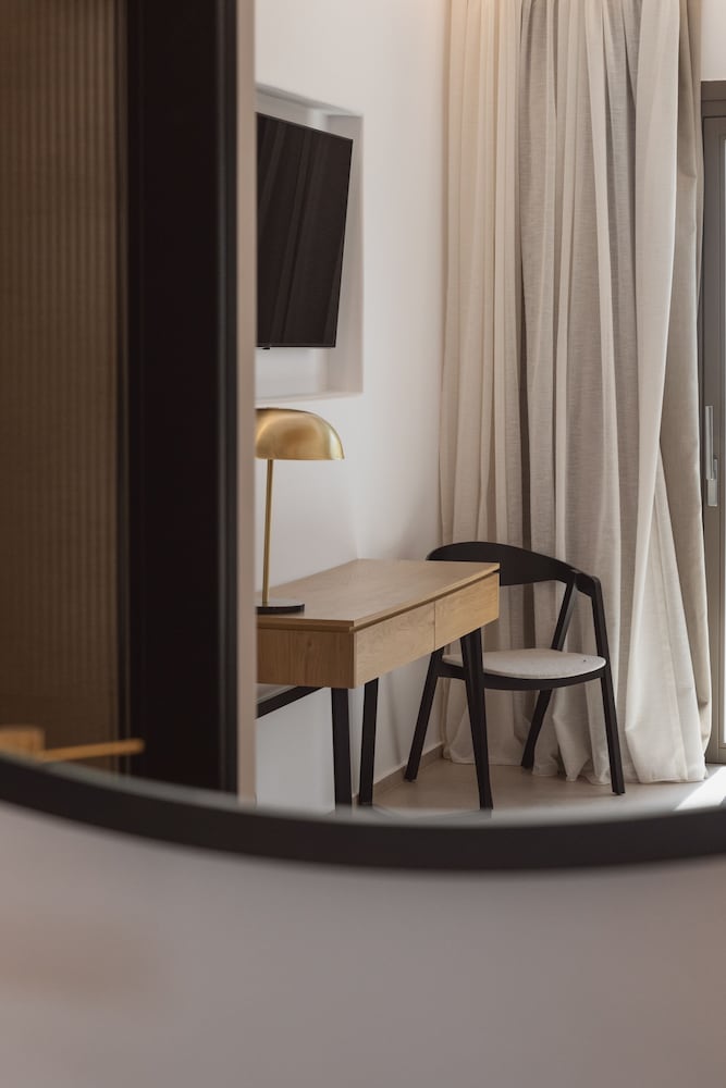 Junior Studio Suite, Sea View - Photo 6