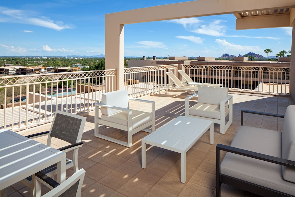 Executive Suite, 1 Bedroom - Photo 6