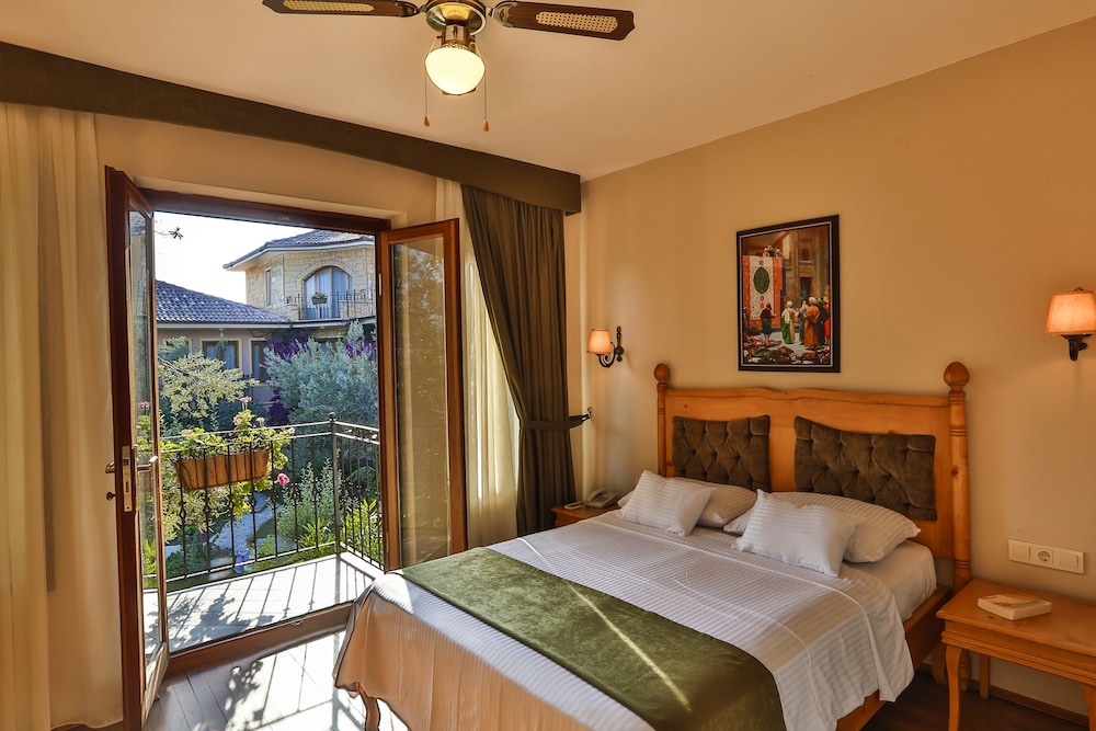 Standard Double Room, Terrace photo 1