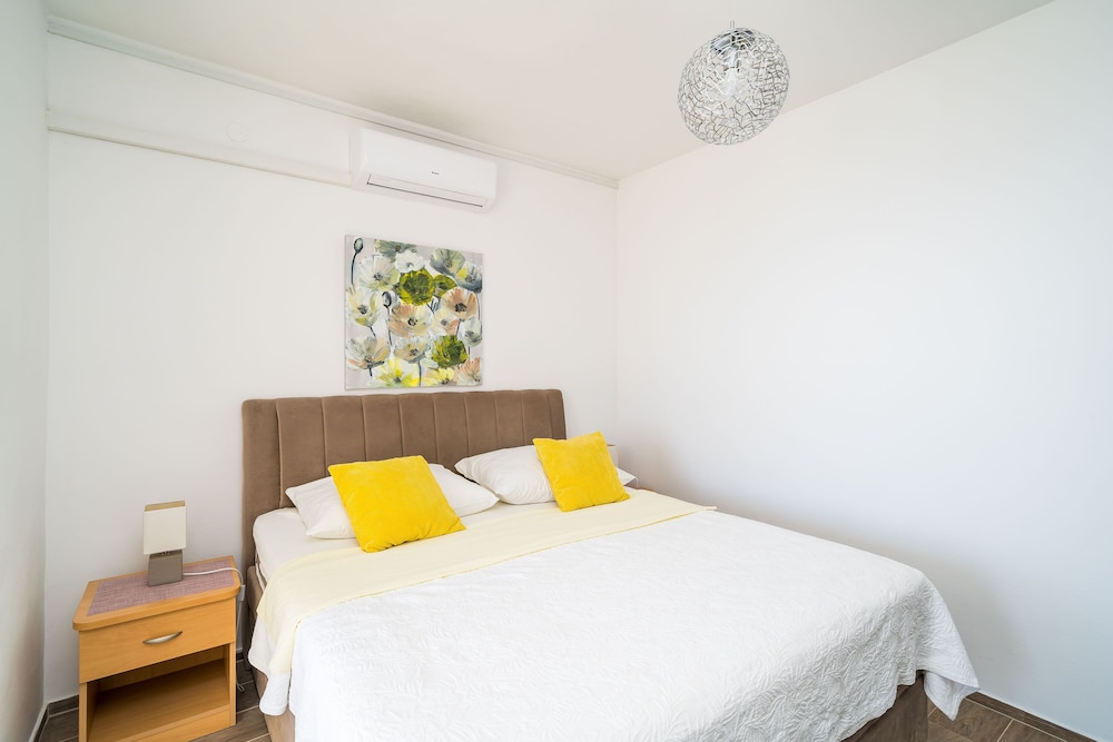Double Room, Patio, Sea View photo 1