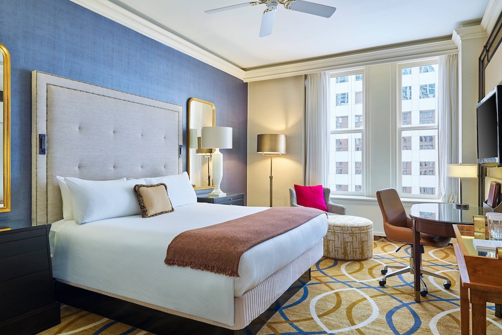 Classic Room, 1 Queen Bed, City View