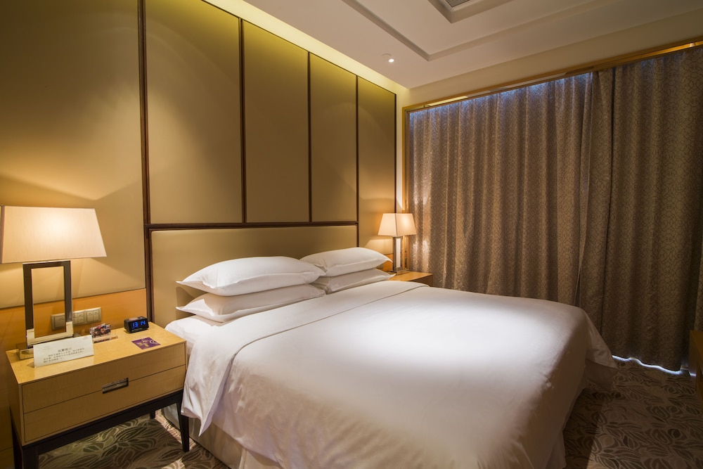Room, 1 King Bed - Photo 6