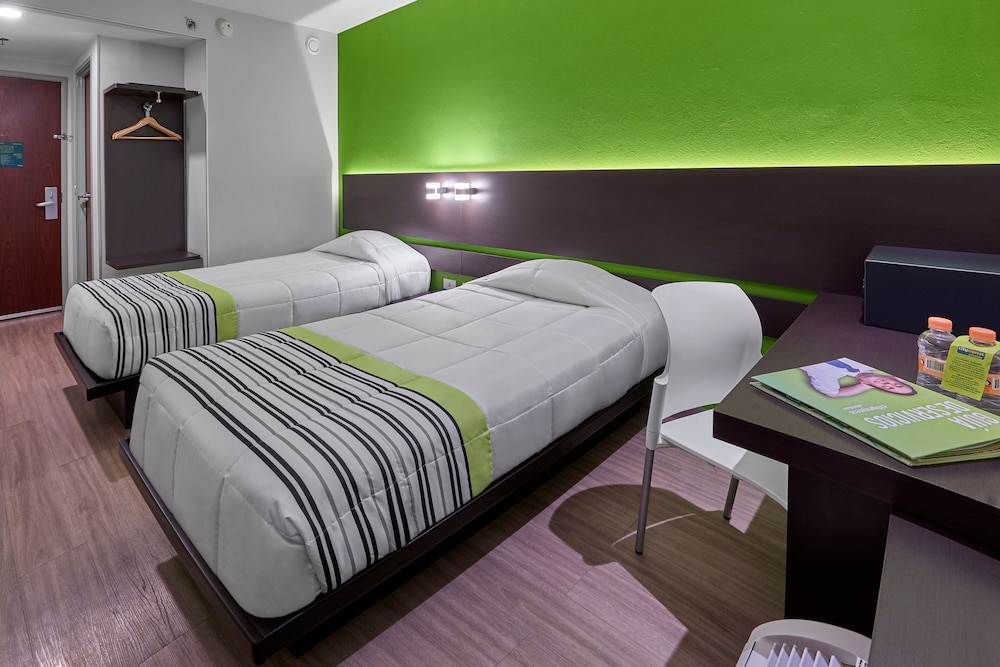 Room, 2 Twin Beds - Photo 2