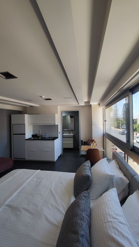 Junior Apartment, City View