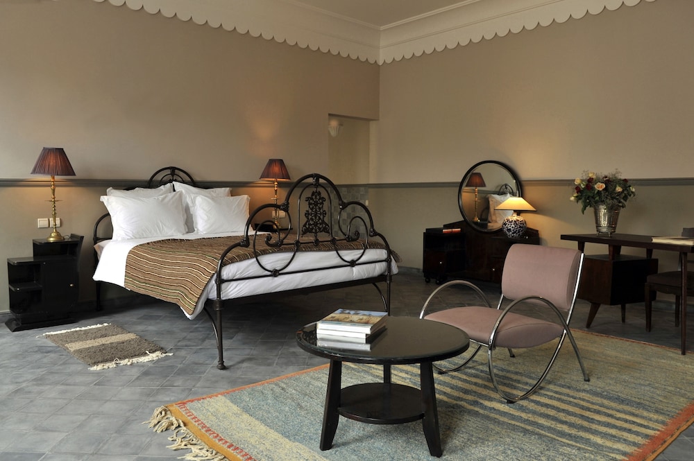 Luxury Suite photo 2
