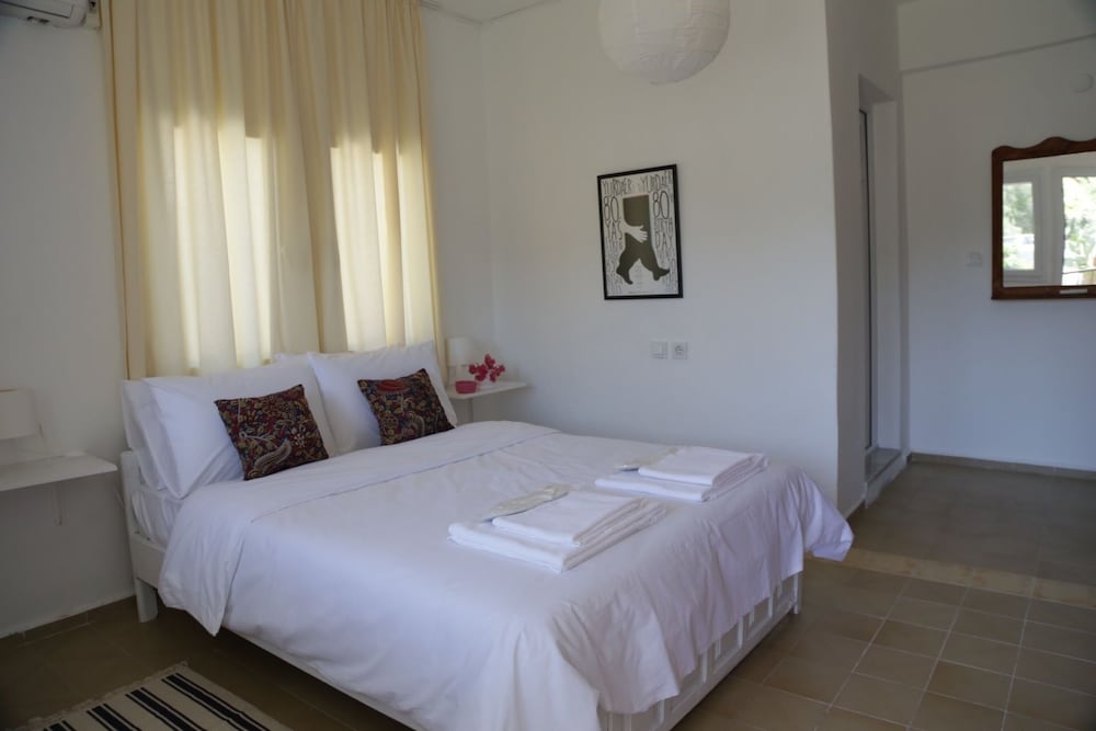 Standard Double or Twin Room photo 2