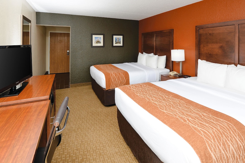 Room, 2 Queen Beds, Non Smoking, River View photo 3