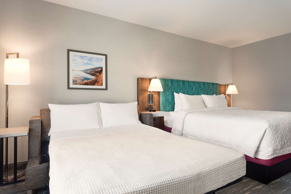 Standard Suite, 1 King Bed, Accessible - Photo 5
